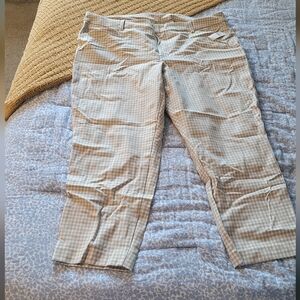 Old Navy Pixie Pant